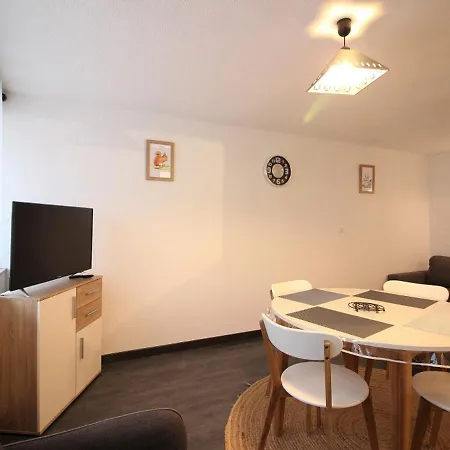 Apartment T2 Agreable Avec Parking, Proche Centre - Fr-1-608-215